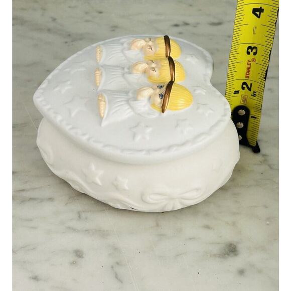 Vintage Hallmark 3D Three Little Angels Heart Shaped Ceramic Trinket Box Lidded - Picture 10 of 13